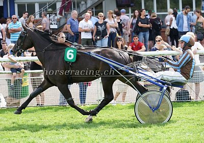 scs 170827 028 Light-the-FIre